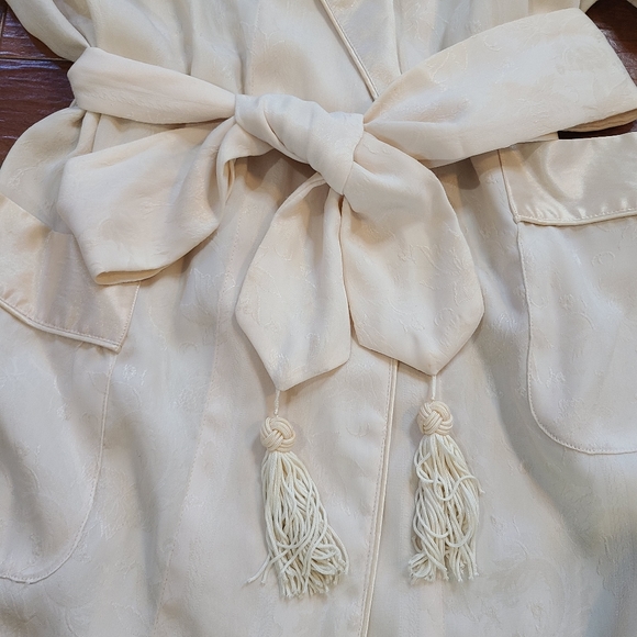 Vtg Victoria Secret Gold Label Satin Modest Tie Floral Cream Robe Womens P(XS)/S - Picture 6 of 11